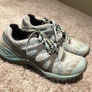 6.5 blue Merrell hiking shoe